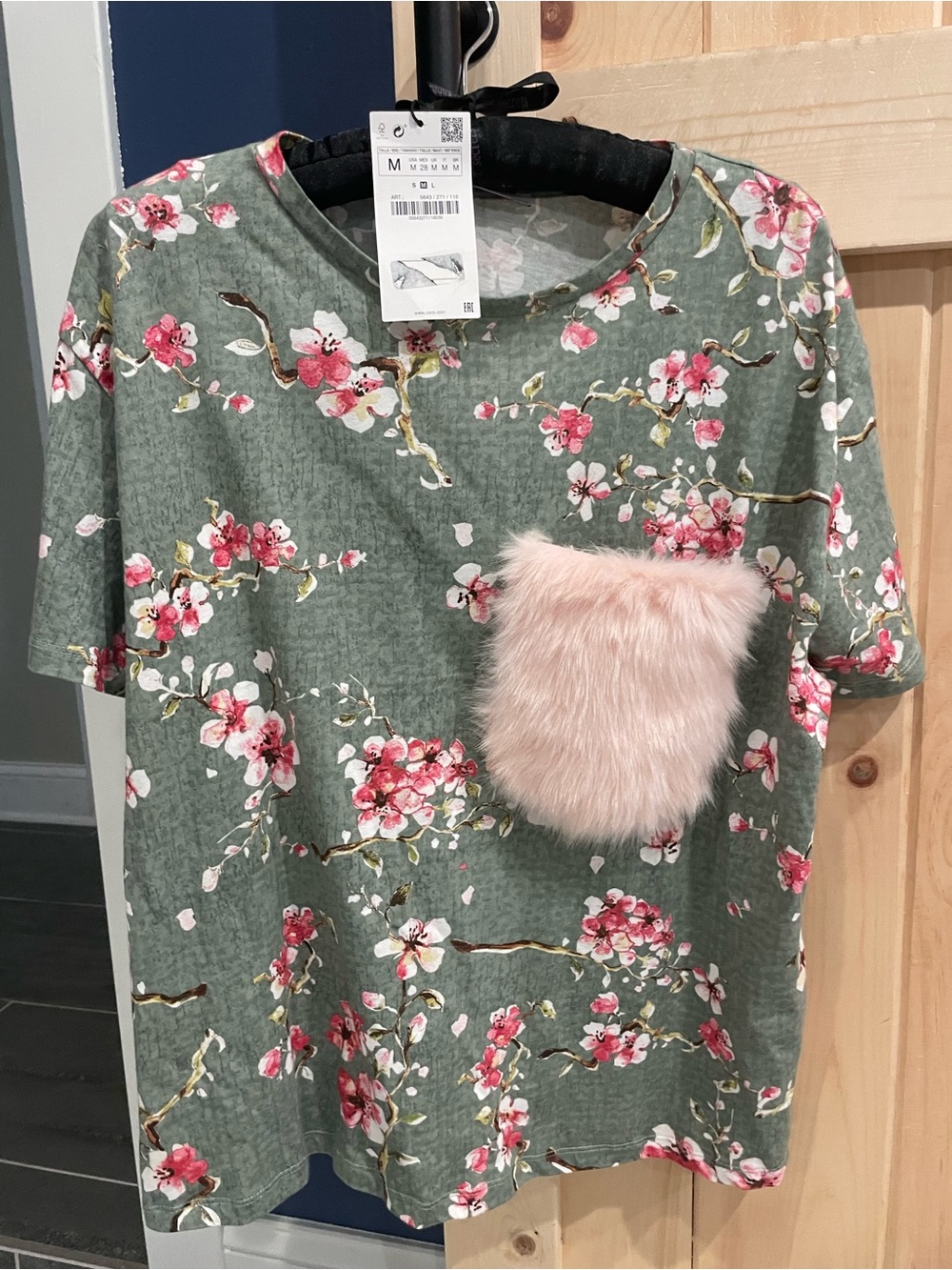 Zara Unique Floral Top w/pink fuzzy pocket! NWT